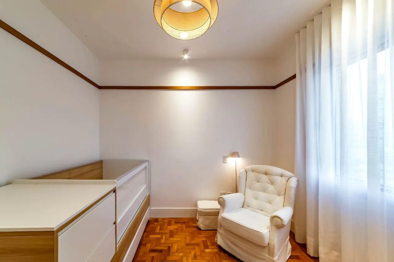 Apartamento reformado, com vista aberta e acabamentos impecáveis para viver Pinheiros com calma. – 22188