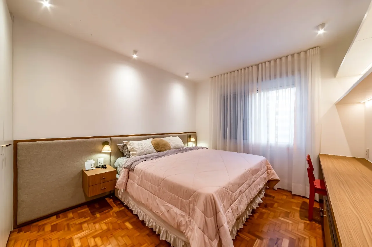 Apartamento reformado, com vista aberta e acabamentos impecáveis para viver Pinheiros com calma. – 22188