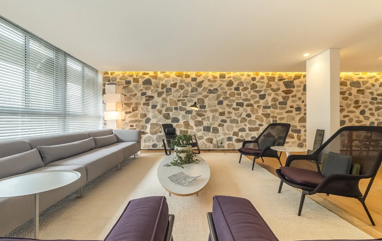 Apartamento com reforma minimalista impecável em edifício icônico de Rino Levi no Itaim Bibi. – 22190