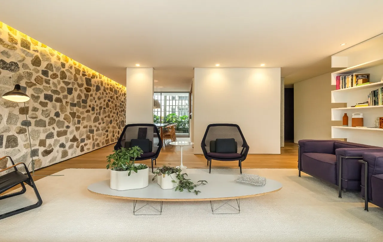 Apartamento com reforma minimalista impecável em edifício icônico de Rino Levi no Itaim Bibi. – 22190