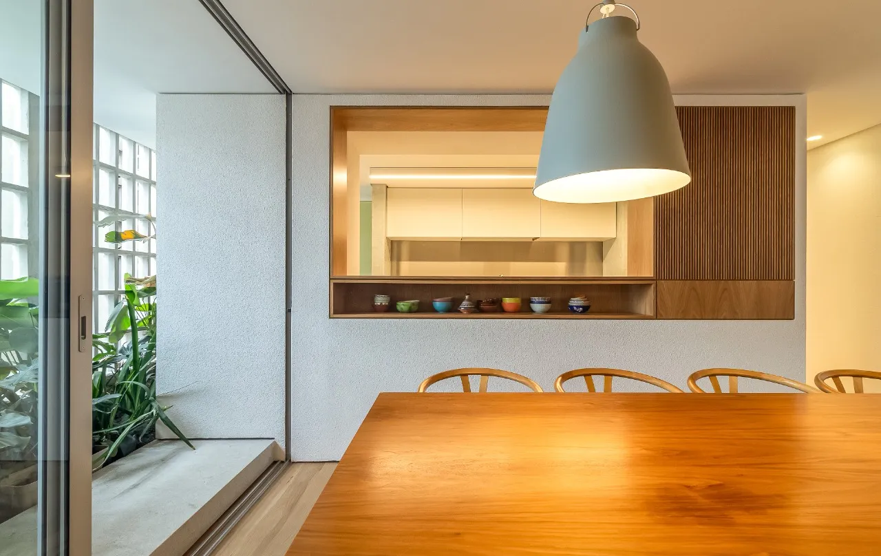 Apartamento com reforma minimalista impecável em edifício icônico de Rino Levi no Itaim Bibi. – 22190
