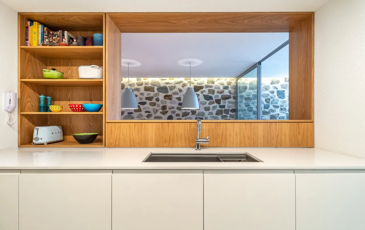 Apartamento com reforma minimalista impecável em edifício icônico de Rino Levi no Itaim Bibi. – 22190