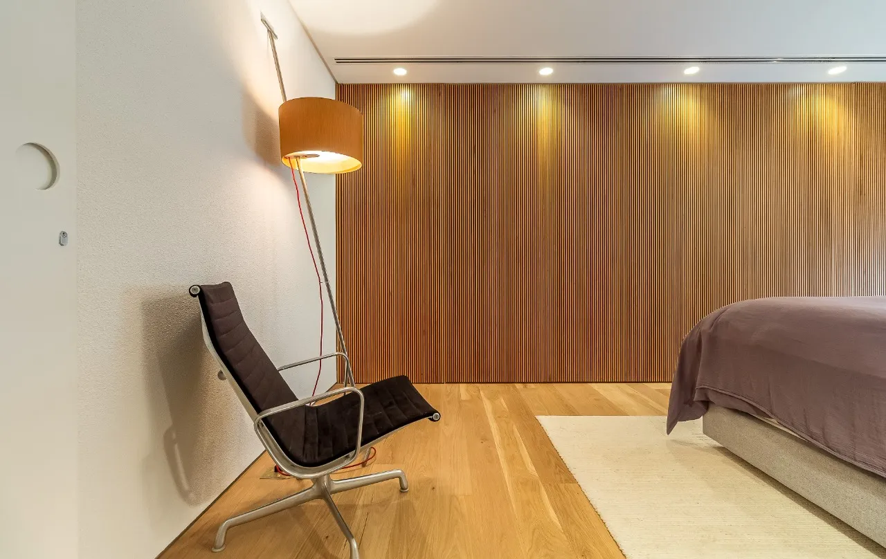 Apartamento com reforma minimalista impecável em edifício icônico de Rino Levi no Itaim Bibi. – 22190