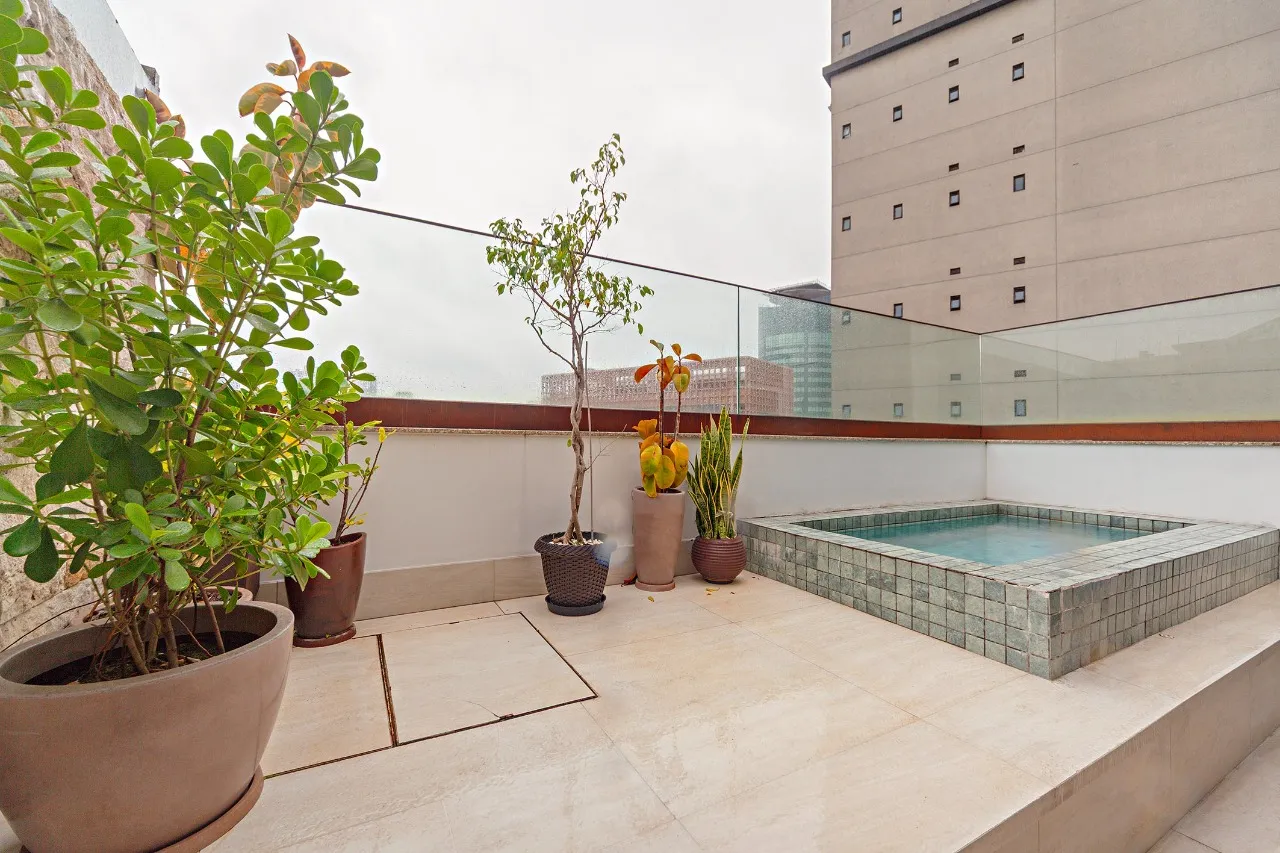 Cobertura duplex com área gourmet e piscina privativa – 22206