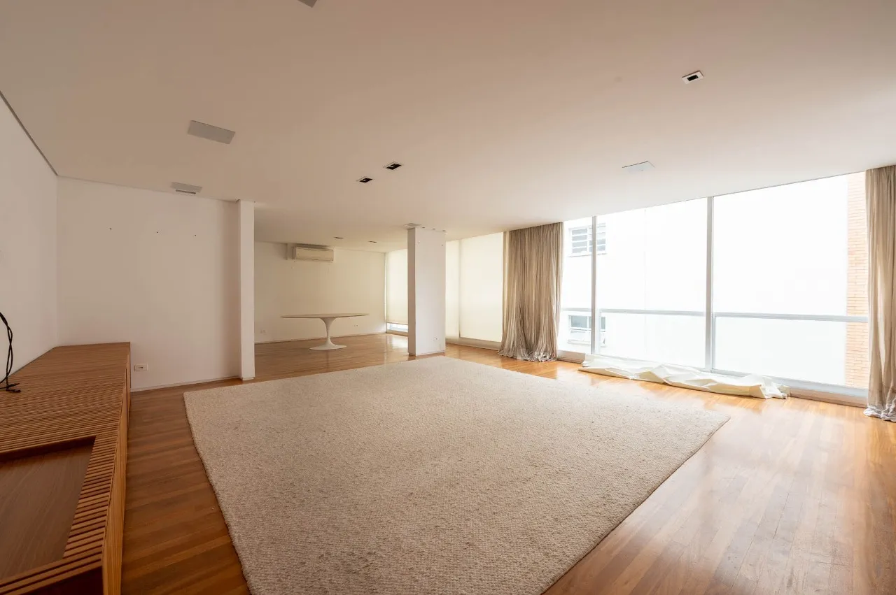 Apartamento espaçoso e com muita luz natural à venda no Jardim América – 22212