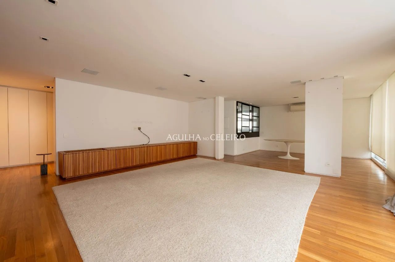 Apartamento espaçoso e com muita luz natural à venda no Jardim América – 22212