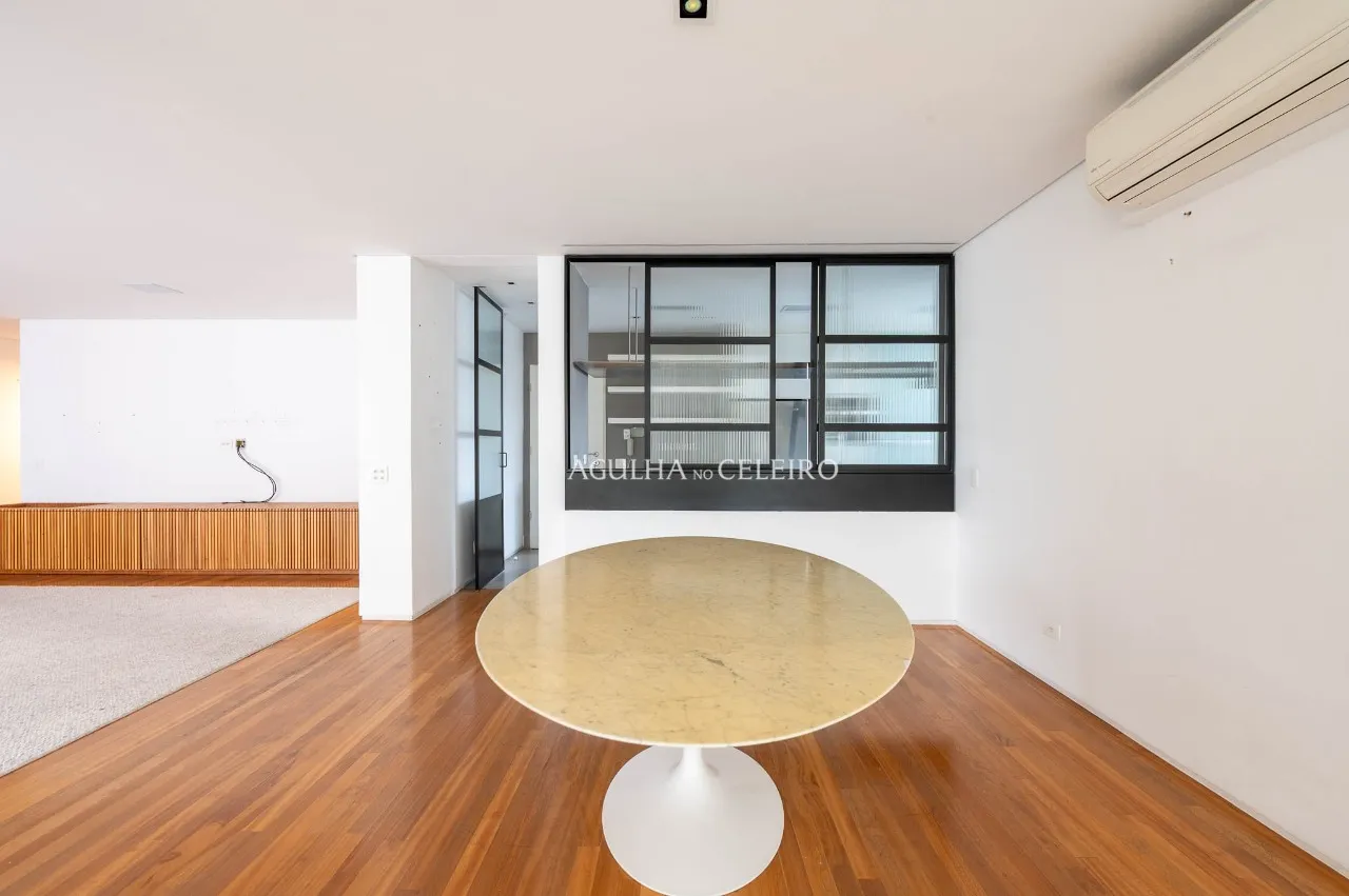 Apartamento espaçoso e com muita luz natural à venda no Jardim América – 22212
