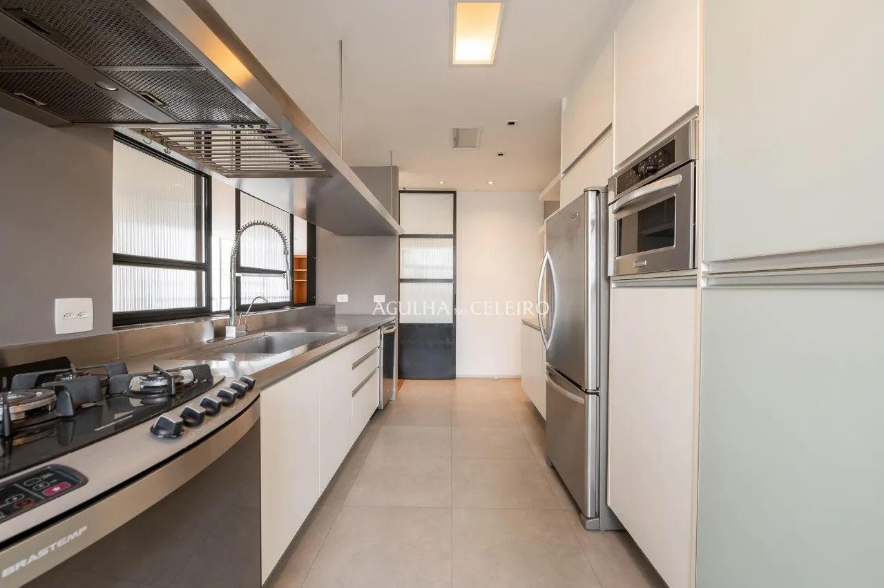 Apartamento espaçoso e com muita luz natural à venda no Jardim América – 22212