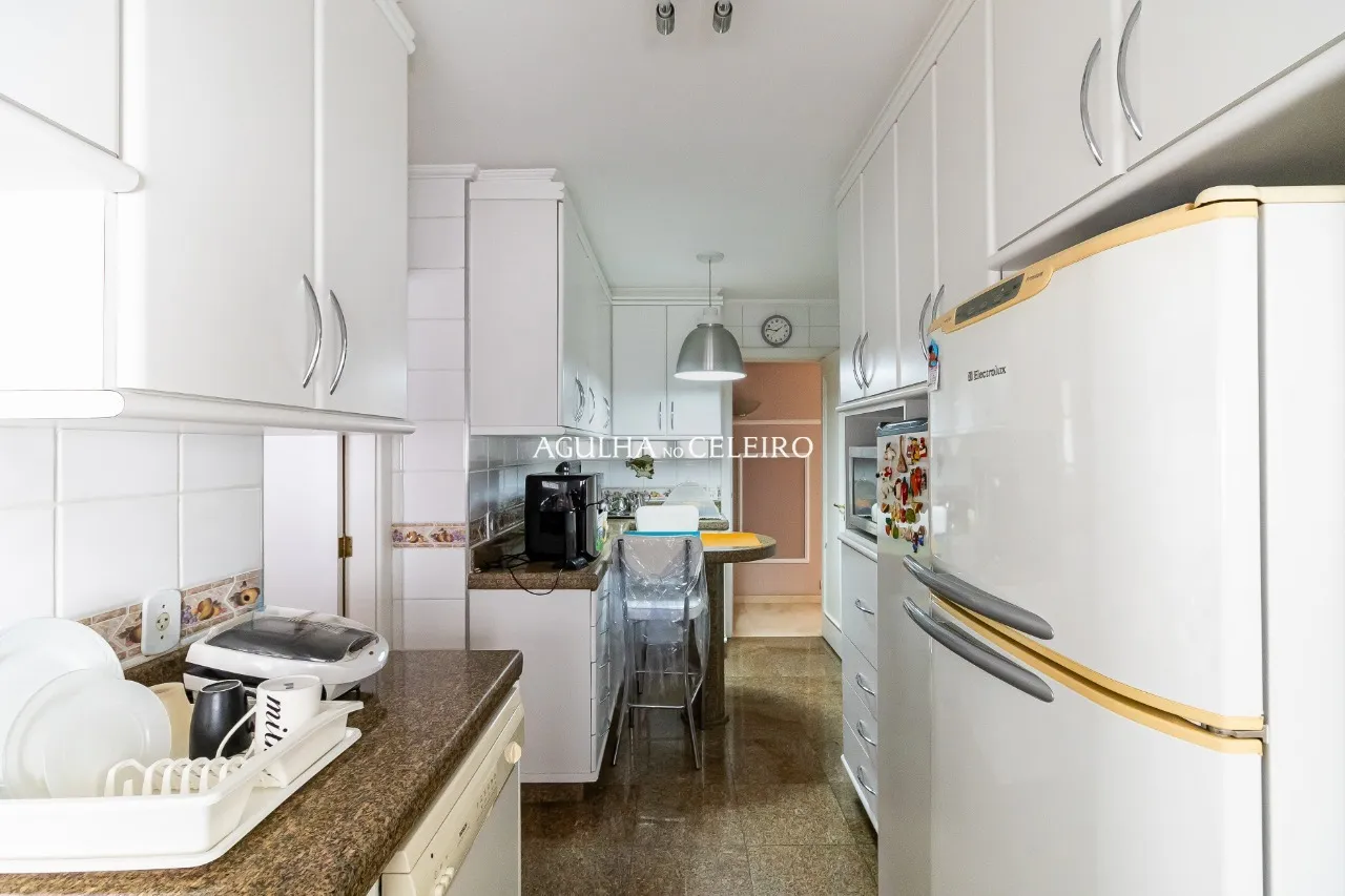 Apartamento amplo e muito iluminado à venda no Jardim América – 22222