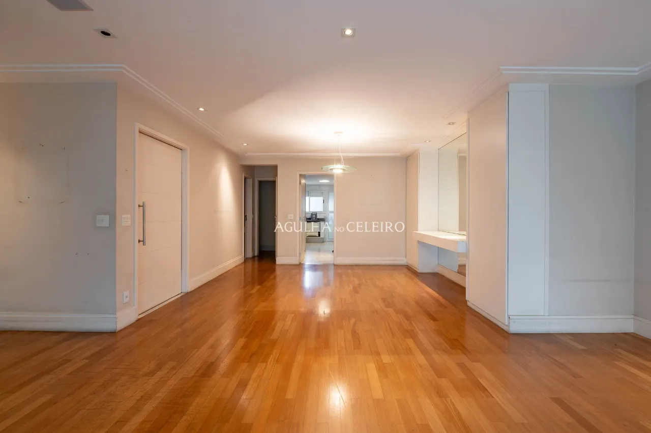 Apartamento ensolarado com varanda e 3 suítes no coração do Jardim Paulista – 22239