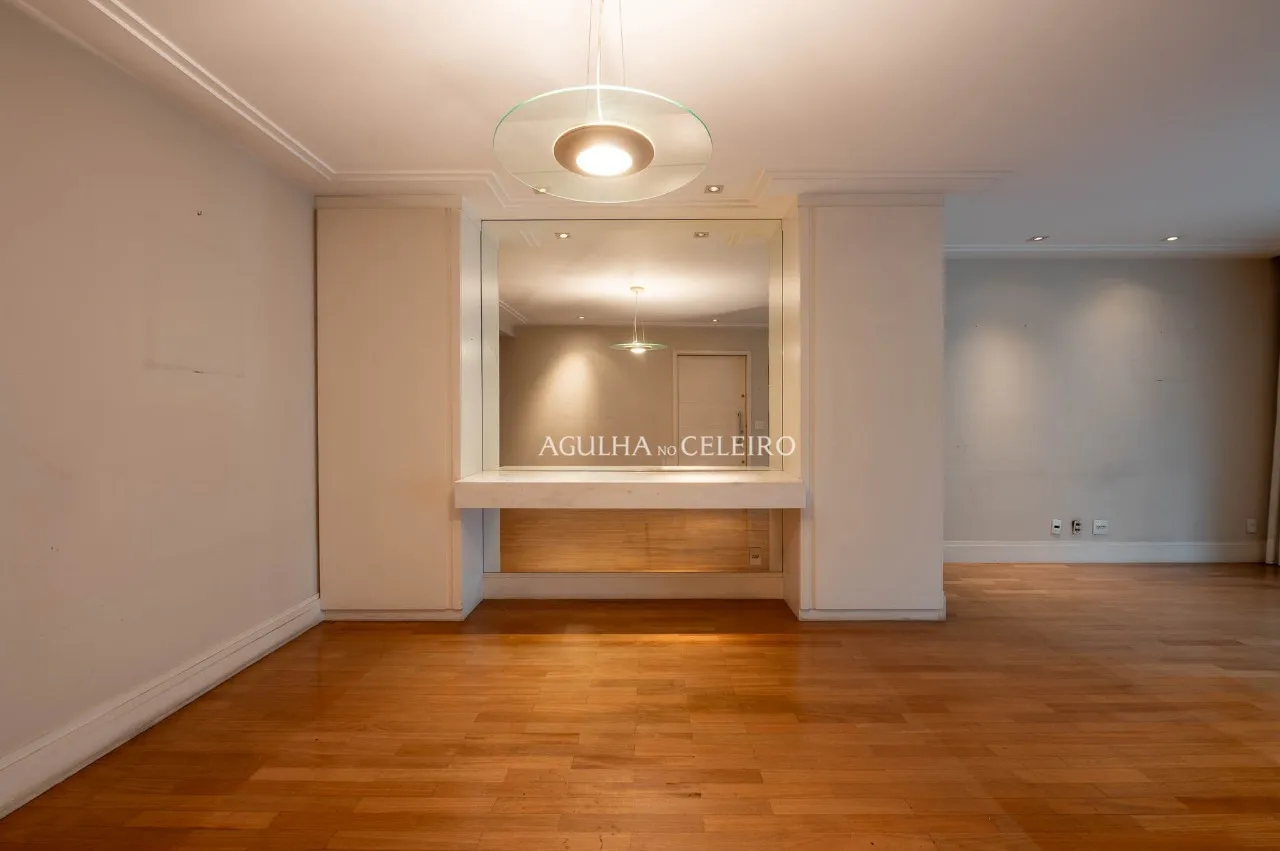 Apartamento ensolarado com varanda e 3 suítes no coração do Jardim Paulista – 22239