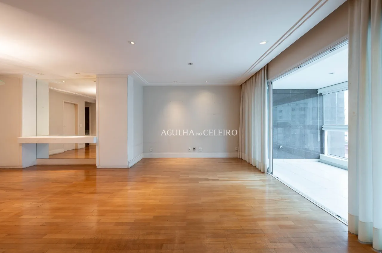 Apartamento ensolarado com varanda e 3 suítes no coração do Jardim Paulista – 22239