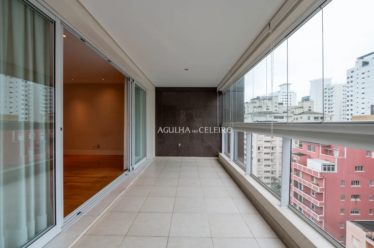 Apartamento ensolarado com varanda e 3 suítes no coração do Jardim Paulista – 22239