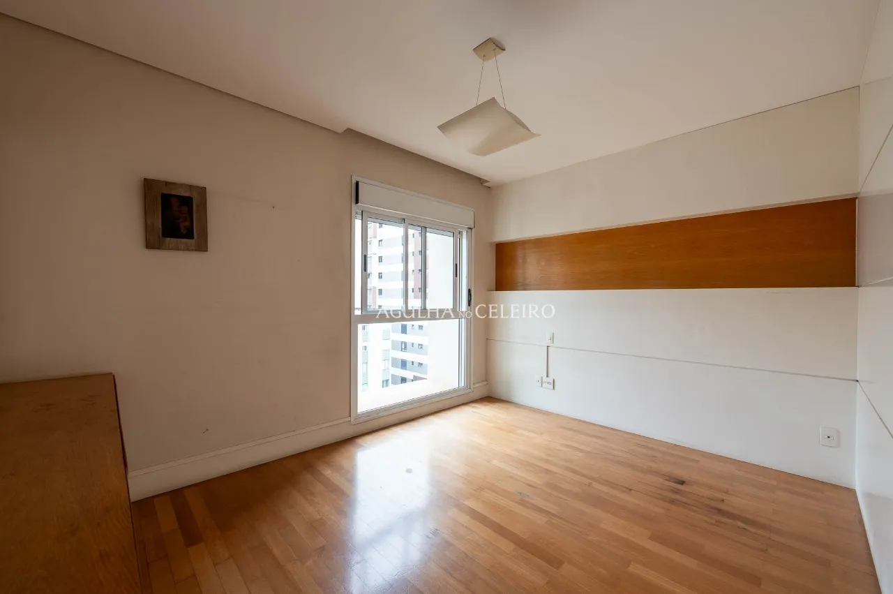 Apartamento ensolarado com varanda e 3 suítes no coração do Jardim Paulista – 22239