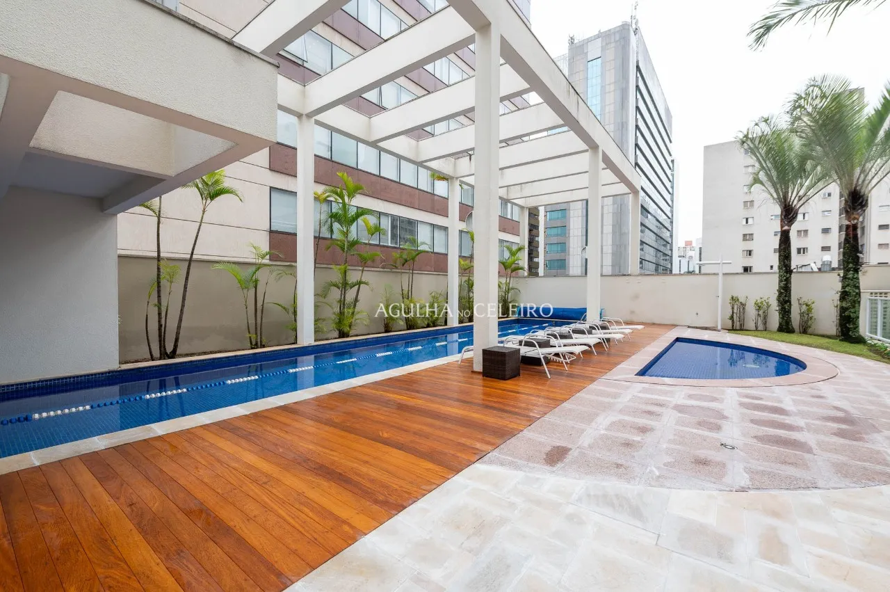 Apartamento ensolarado com varanda e 3 suítes no coração do Jardim Paulista – 22239