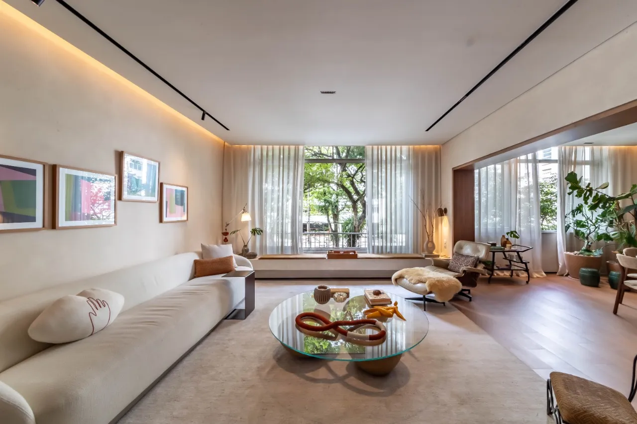 Apartamento reformado com muito espaço à venda no Jardim América. – AP3465