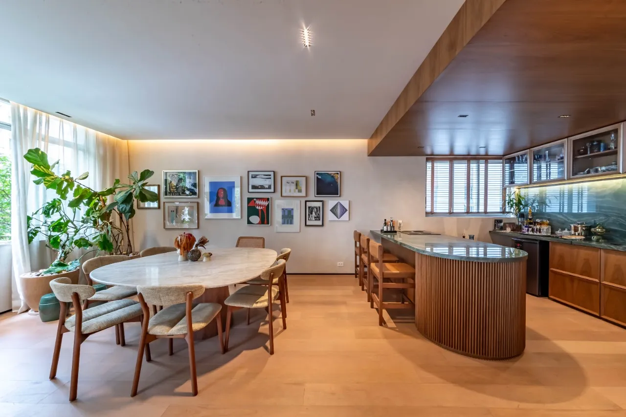 Apartamento reformado com muito espaço à venda no Jardim América. – AP3465