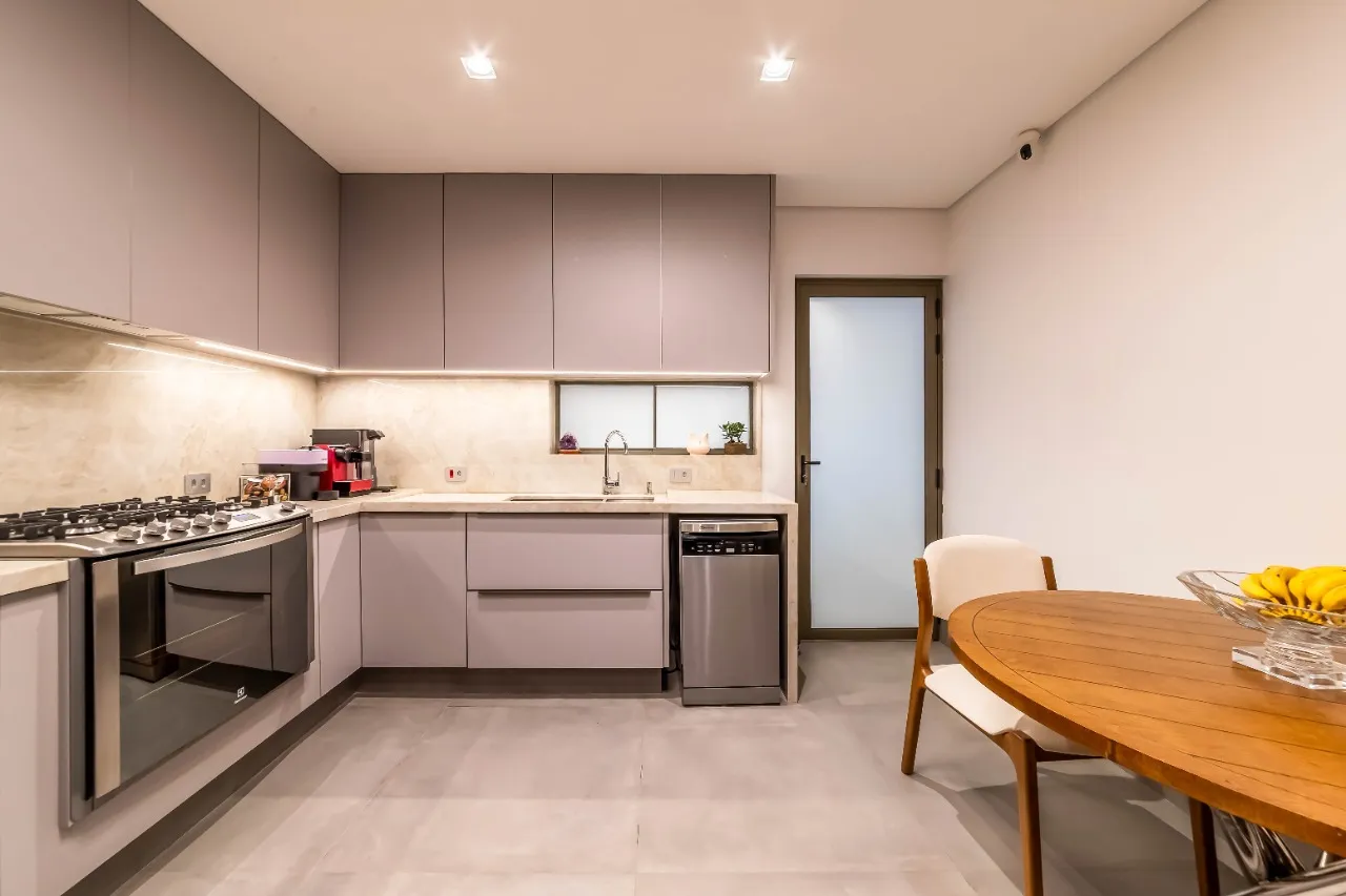Apartamento Lindenberg reformado, com vista verde e localização especial no coração dos Jardins. – AP4091