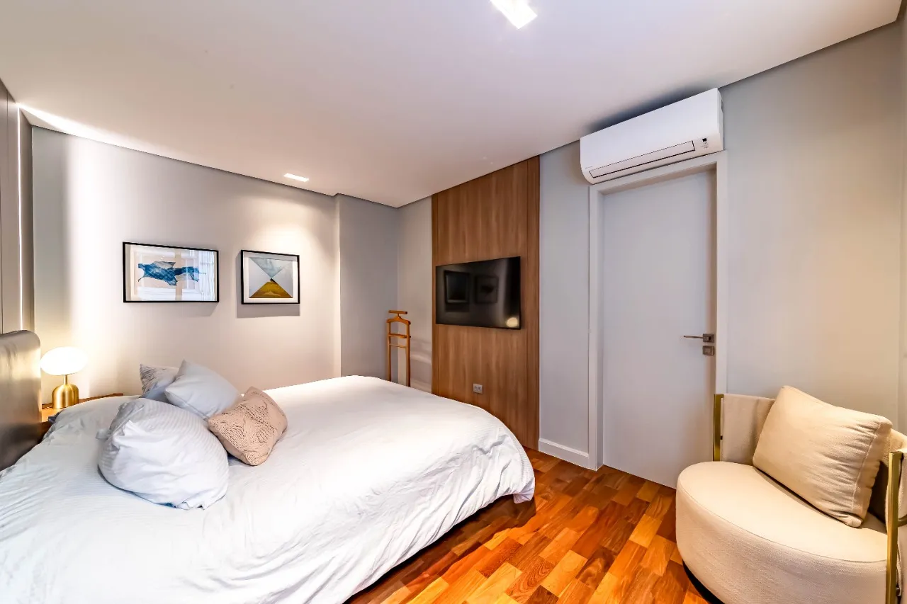 Apartamento Lindenberg reformado, com vista verde e localização especial no coração dos Jardins. – AP4091
