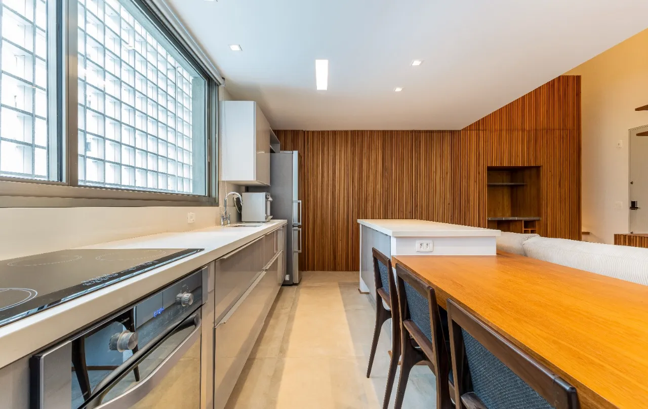 Apartamento duplex incrível, com projeto descolado e planta bem aproveitada, no melhor do Itaim Bibi – AP7430