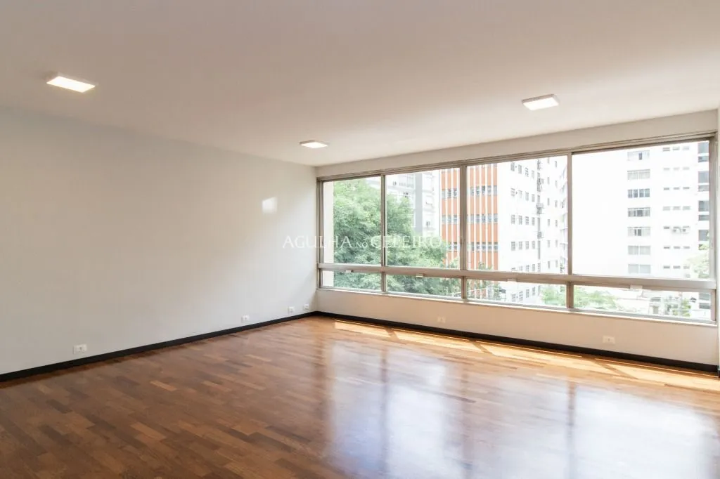 Um delícia de apartamento na parte plana do Jardim América. – AP8504