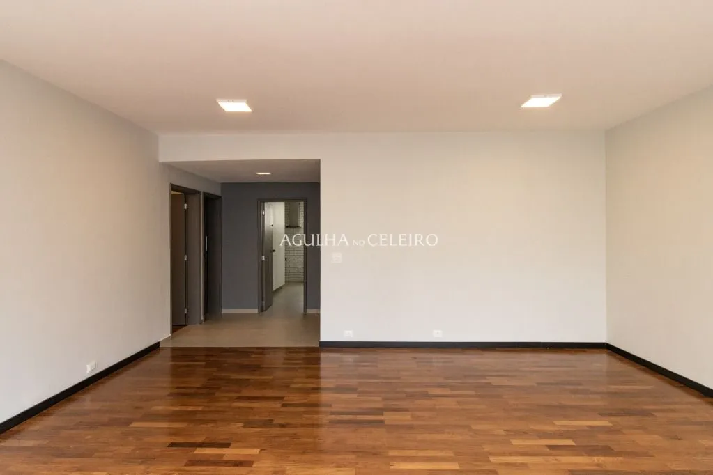 Um delícia de apartamento na parte plana do Jardim América. – AP8504