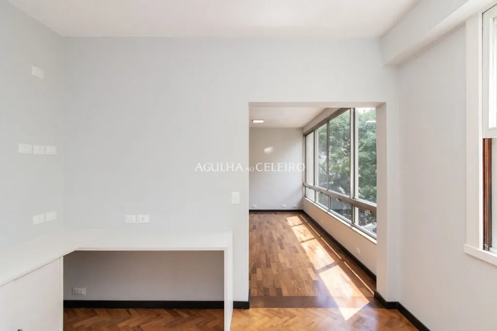 Um delícia de apartamento na parte plana do Jardim América. – AP8504