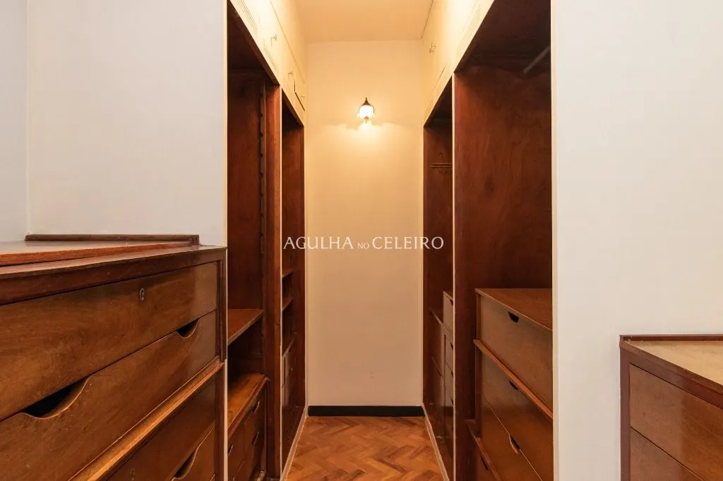 Um delícia de apartamento na parte plana do Jardim América. – AP8504