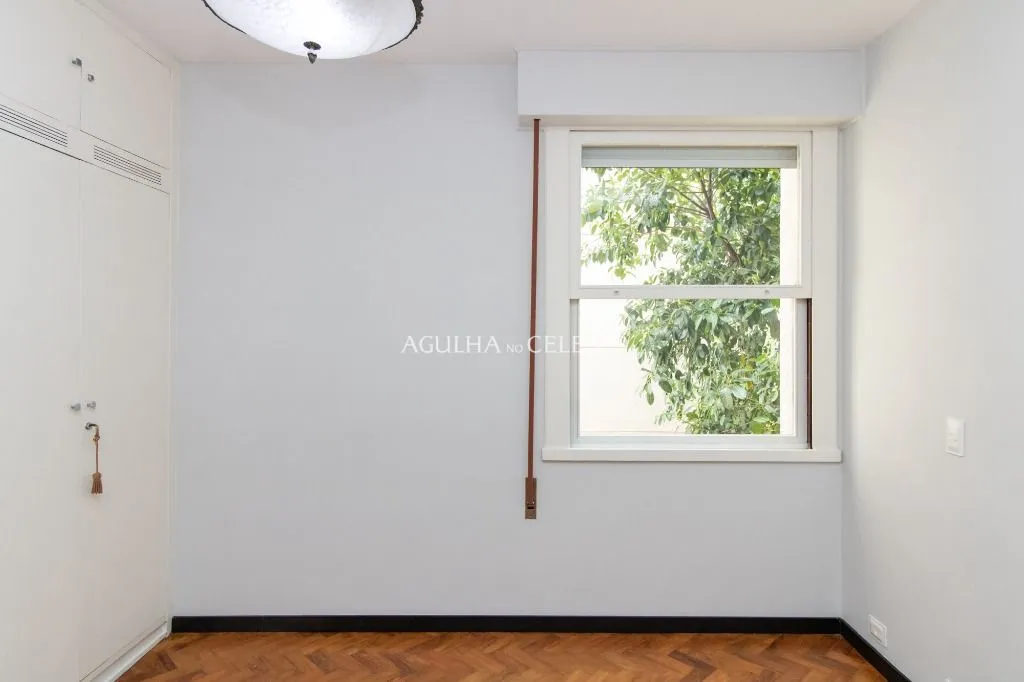 Um delícia de apartamento na parte plana do Jardim América. – AP8504
