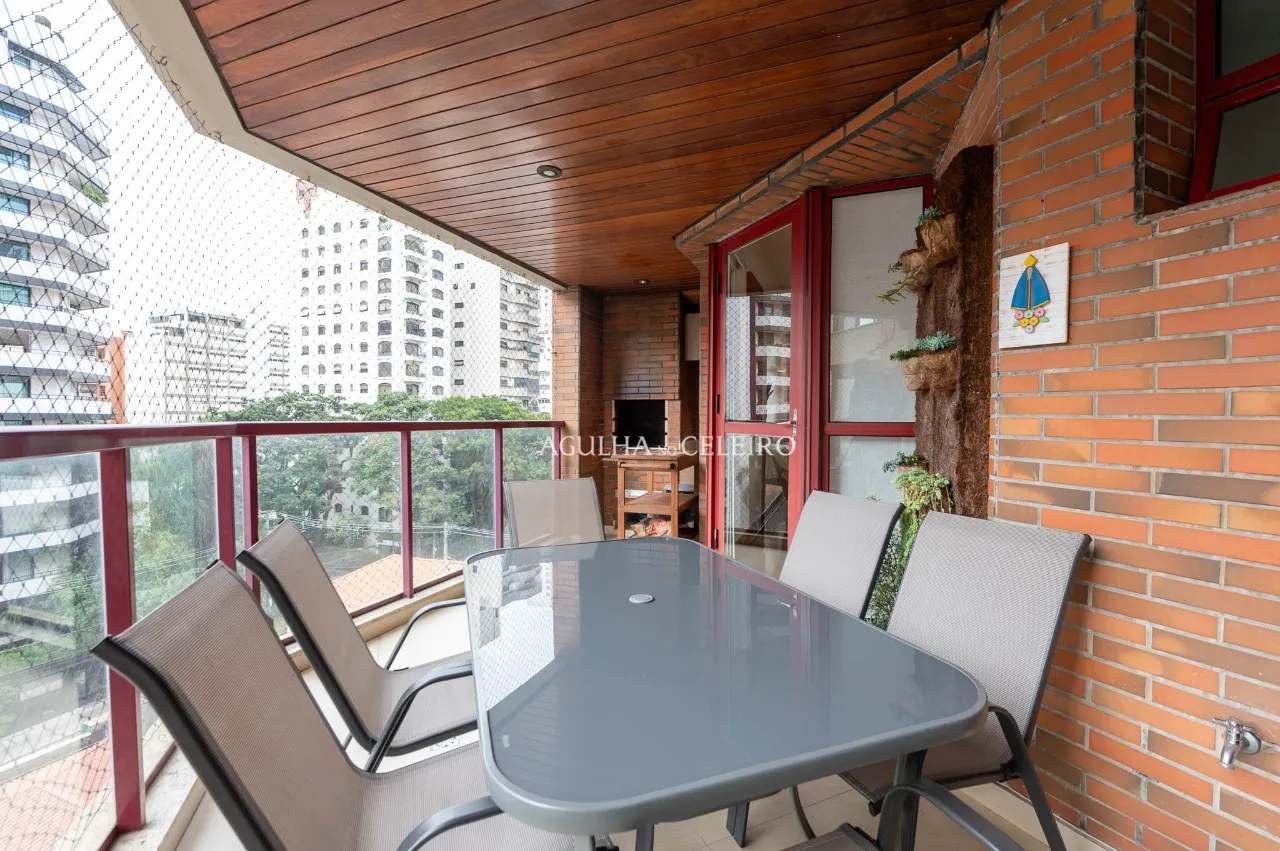 Muito conforto em localização de ouro! – AP8622
