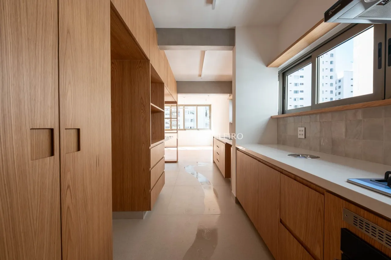 Apartamento totalmente reformado à venda no Jardim Paulista – 16001