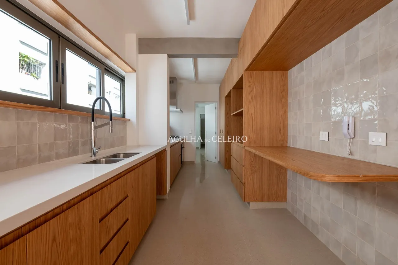 Apartamento totalmente reformado à venda no Jardim Paulista – 16001