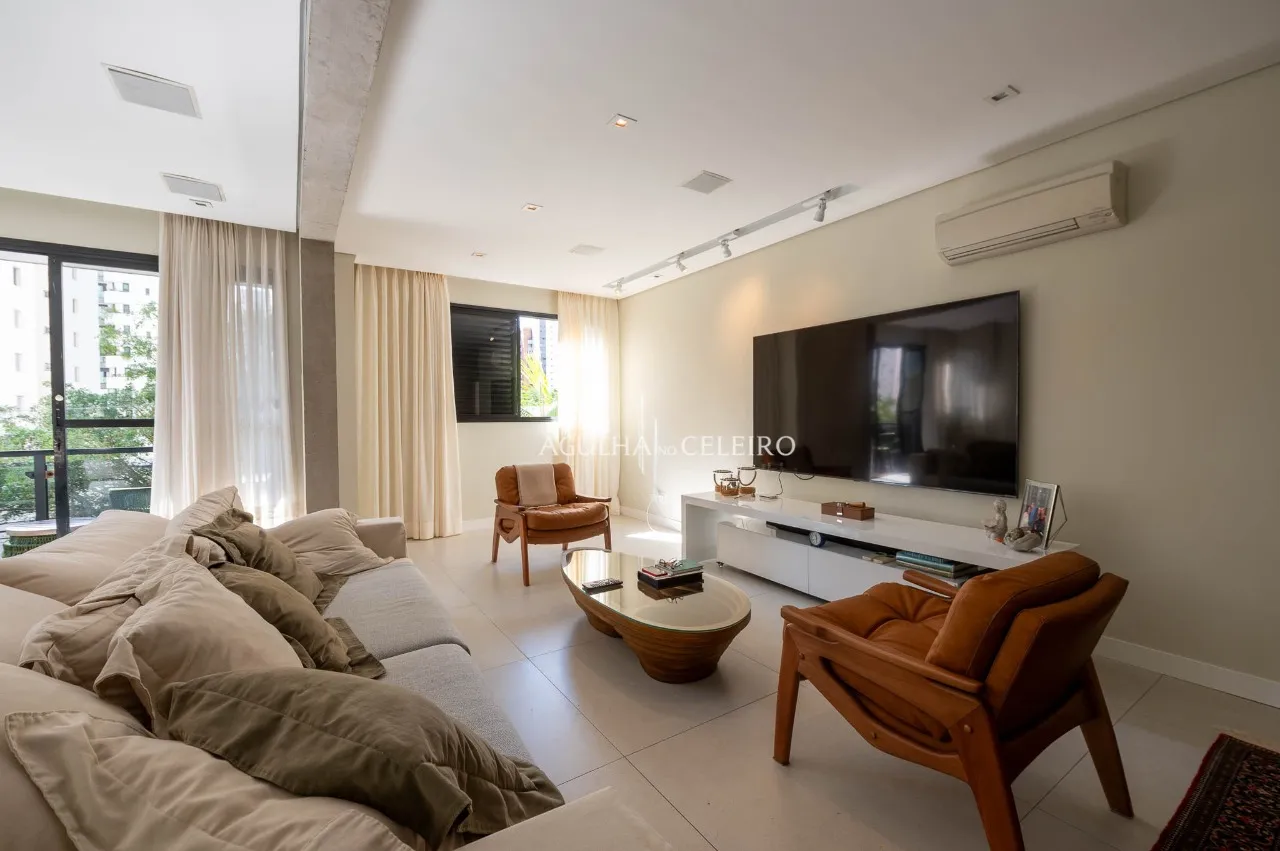 Excelente apartamento em Moema Pássaros – 16153