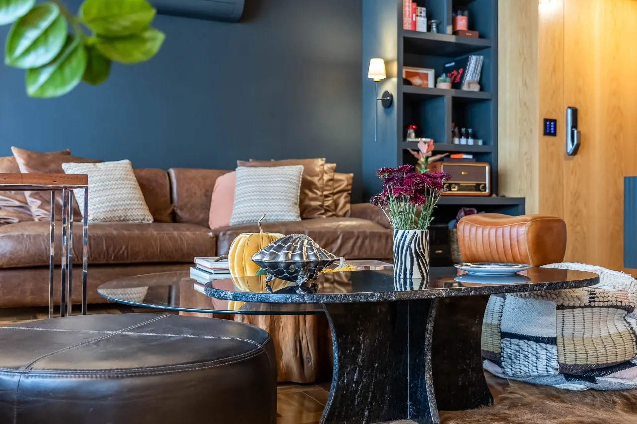 Apartamento reformado, automatizado e com ambientes generosos para viver os Jardins com calma. – 16493