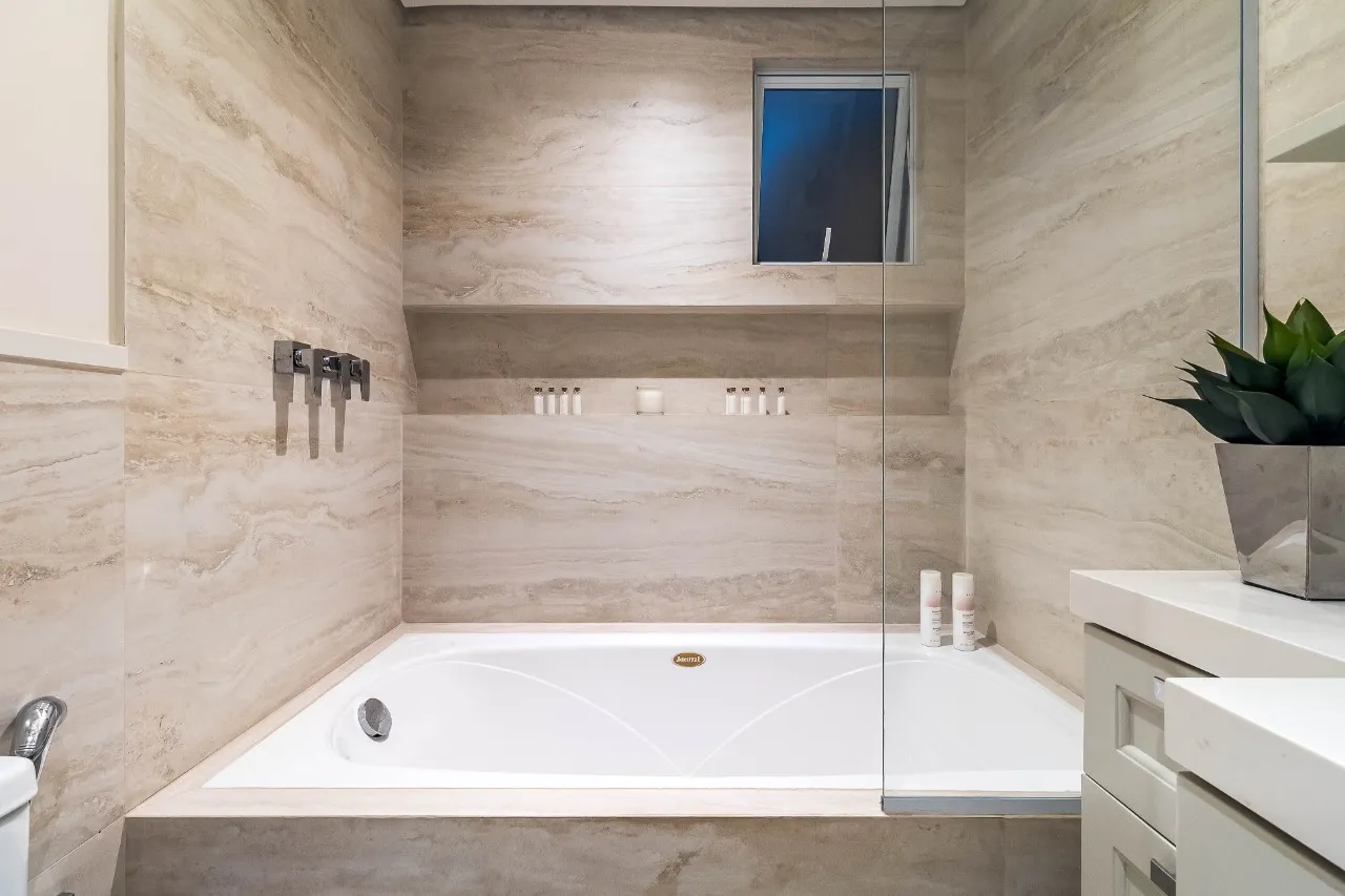 Apartamento reformado, automatizado e com ambientes generosos para viver os Jardins com calma. – 16493