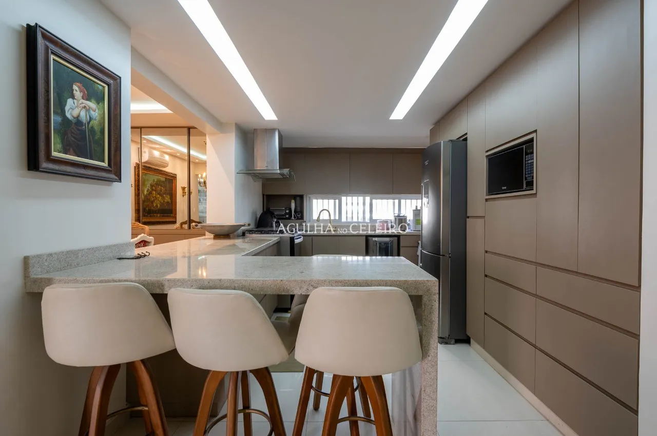 Espaçoso e iluminado Apartamento de 194 m² no melhor do Jardim América – 21118
