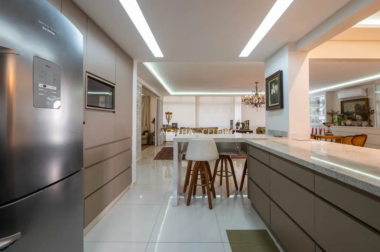 Espaçoso e iluminado Apartamento de 194 m² no melhor do Jardim América – 21118