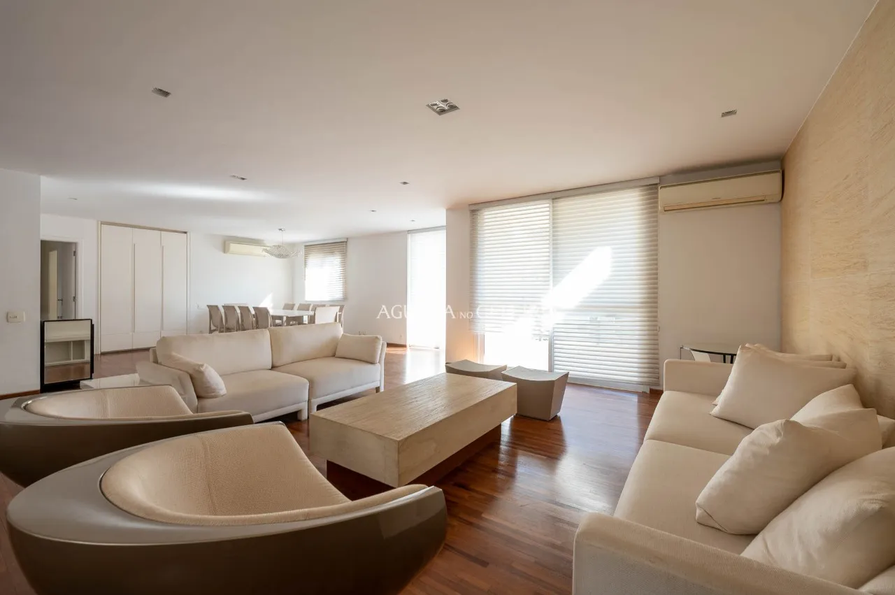 Um clássico do Itaim Bibi, onde elegância, espaço e localização se encontram – 21345