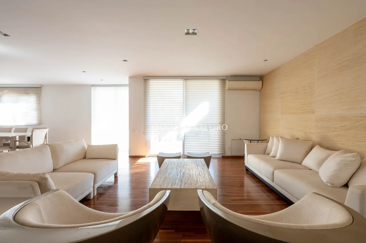 Um clássico do Itaim Bibi, onde elegância, espaço e localização se encontram – 21345