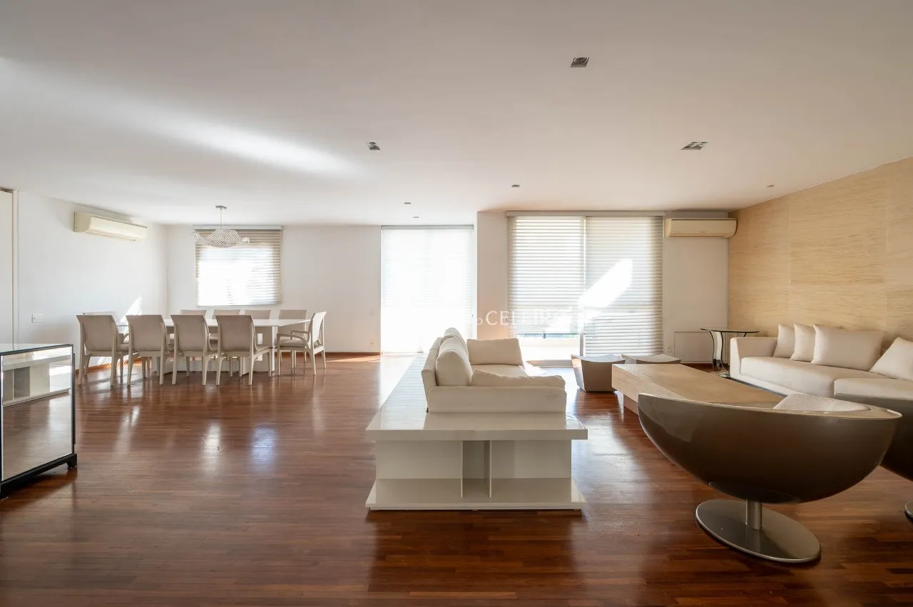 Um clássico do Itaim Bibi, onde elegância, espaço e localização se encontram – 21345