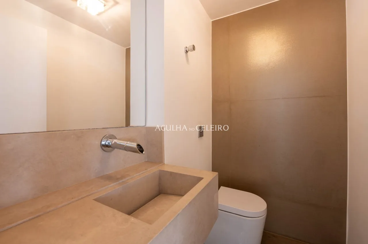 Um clássico do Itaim Bibi, onde elegância, espaço e localização se encontram – 21345