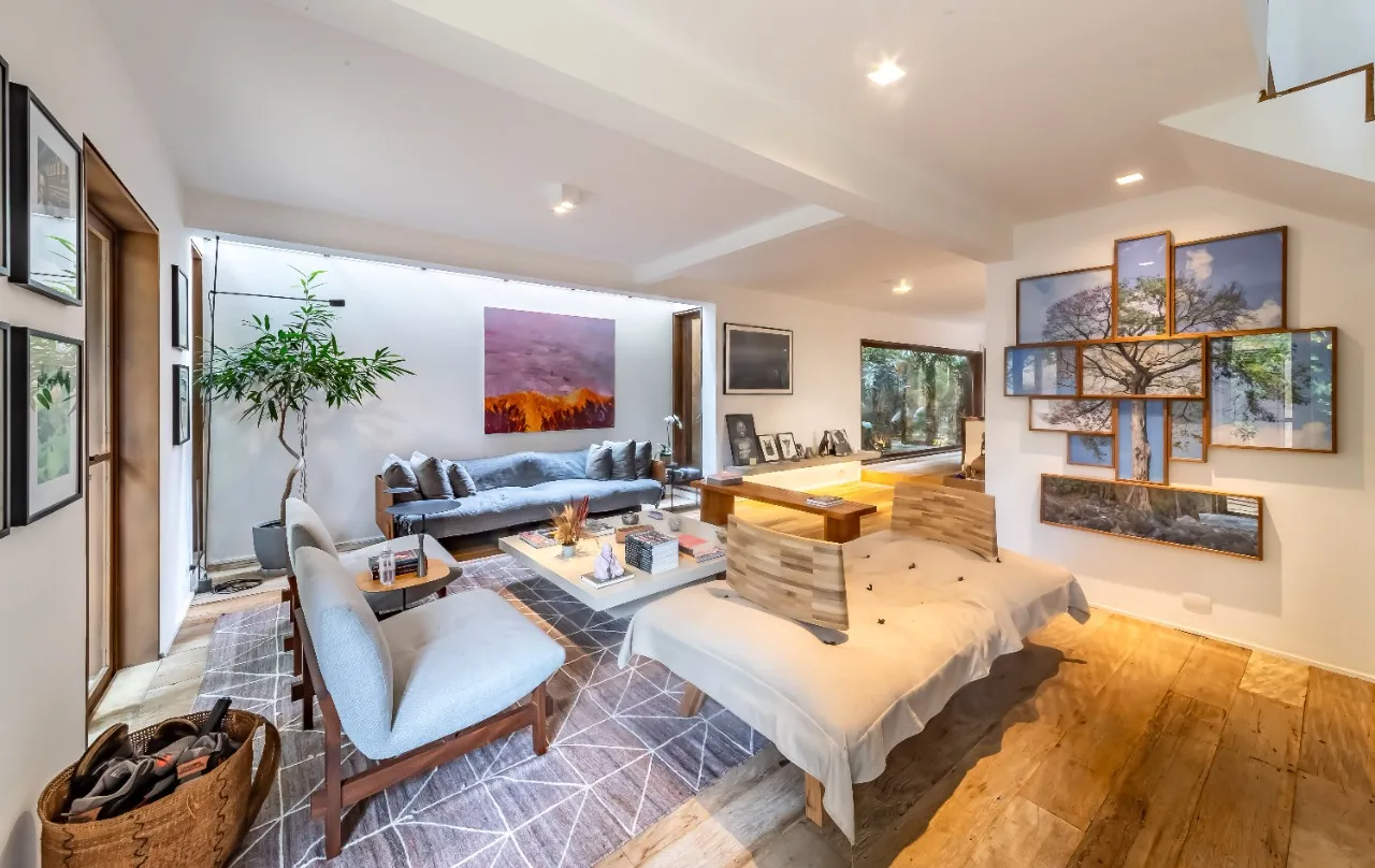Casa de vila reformada com jardim e solarium em rua tranquila, no miolo da Vila Madalena. – 21624