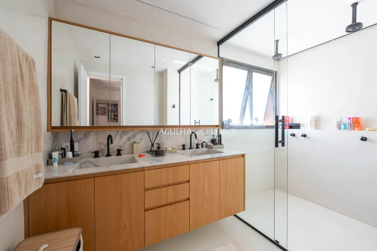 Apartamento com vista deslumbrante em um dos melhores endereços do Jardim Guedala. – 21830