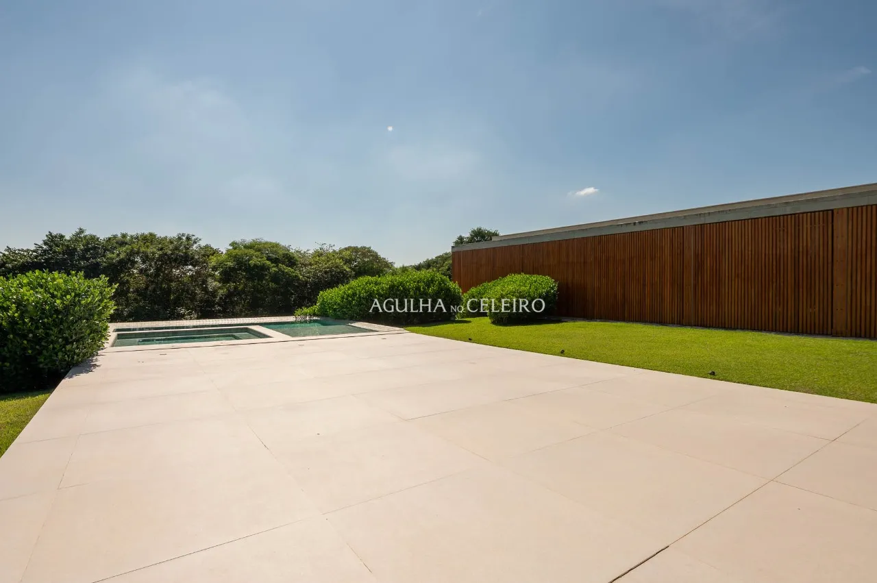 Arquitetura contemporânea integrada à natureza – 21872