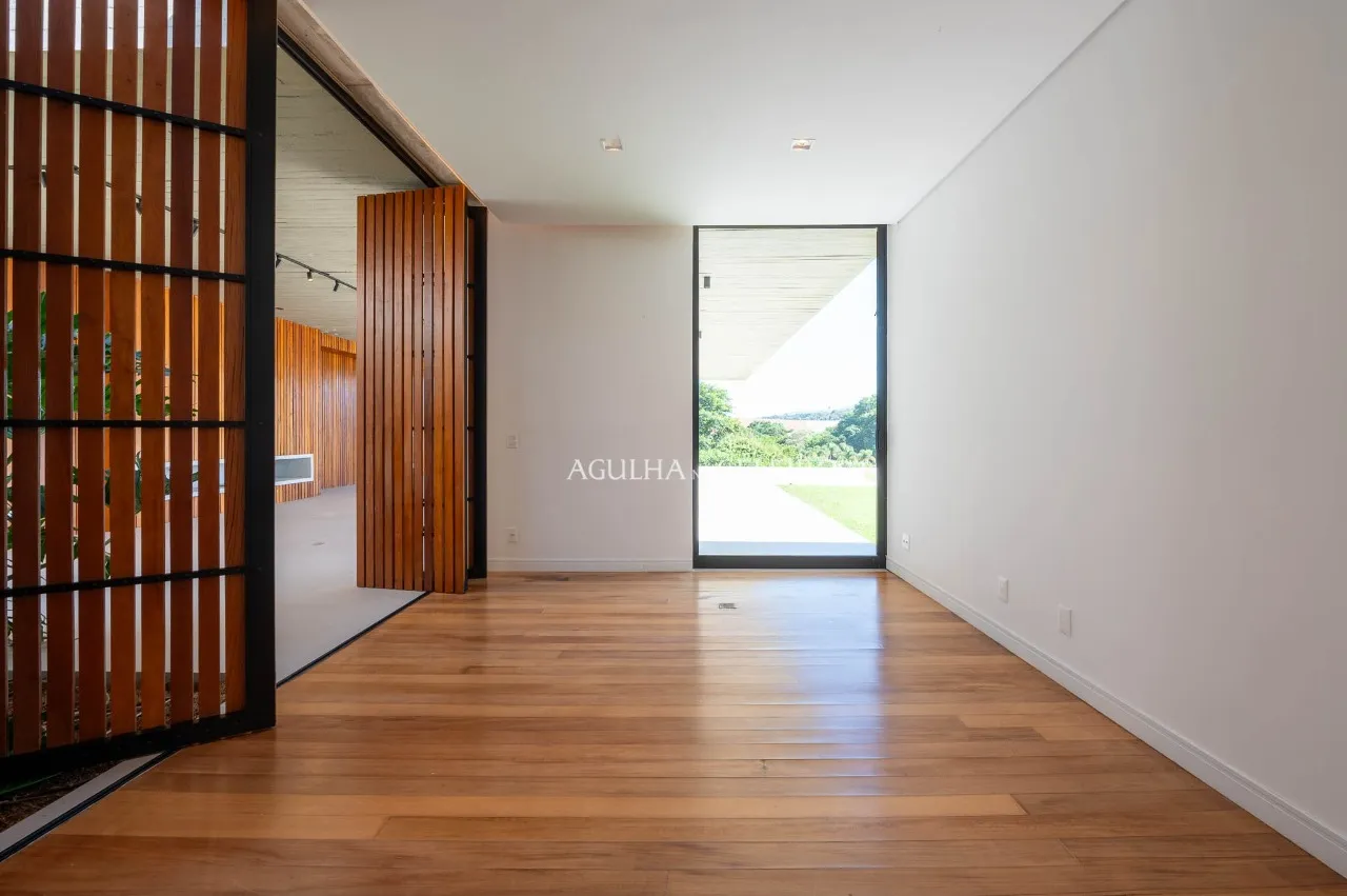 Arquitetura contemporânea integrada à natureza – 21872