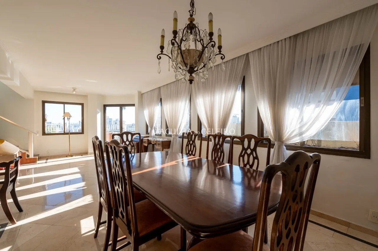 Cobertura com 320m2 e vista livre no Jardim América – 22158