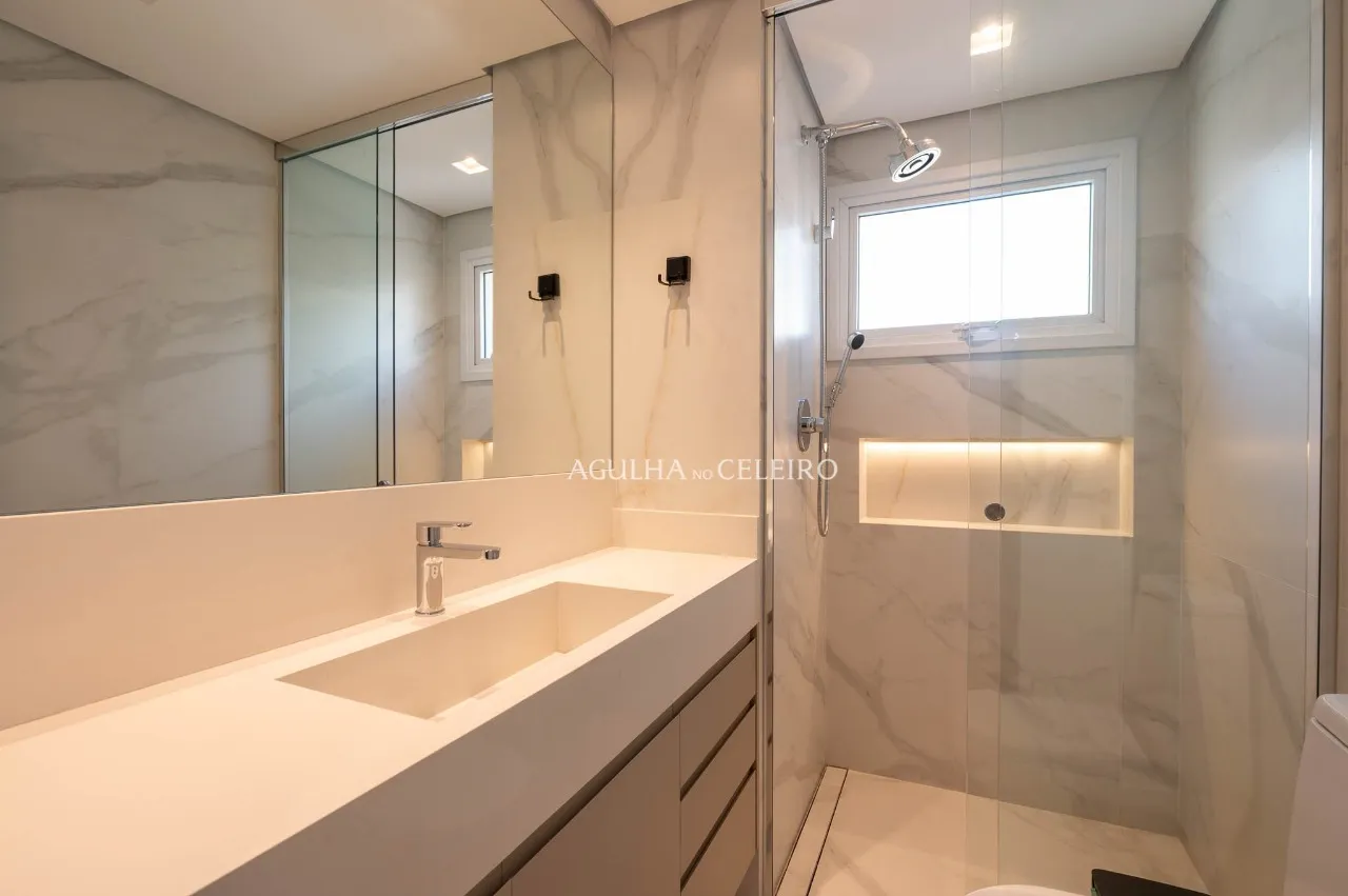 Apartamento com muita luz natural todo reformado à venda na Vila Nova Conceição – 22203