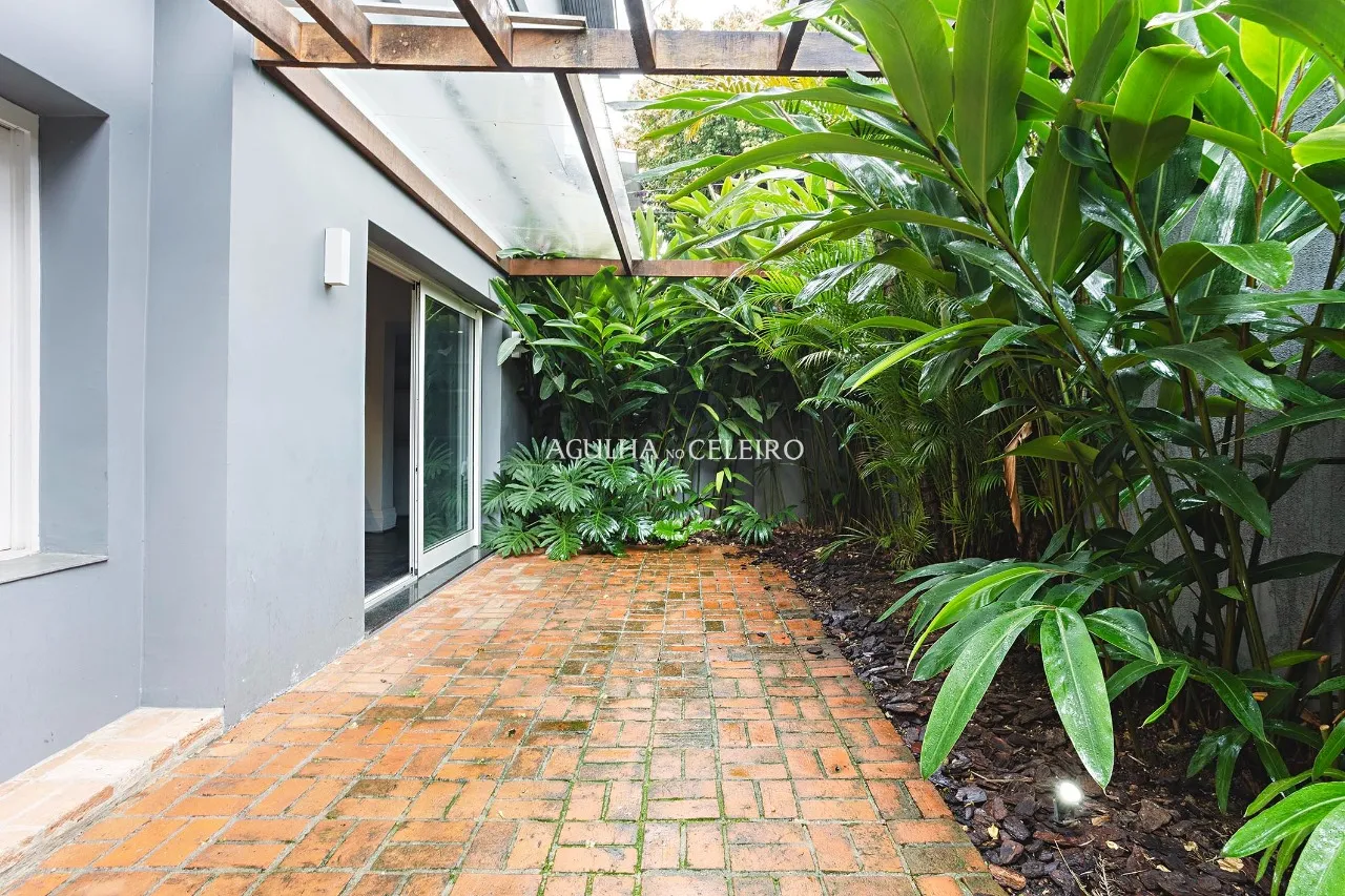 Charme e elegância para viver com conforto no Jardim Europa. – 22240