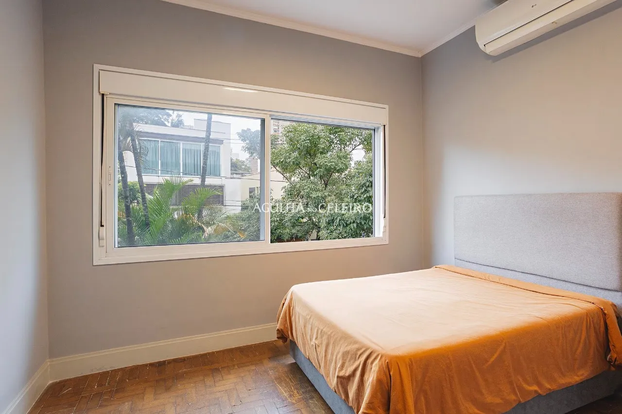 Charme e elegância para viver com conforto no Jardim Europa. – 22240
