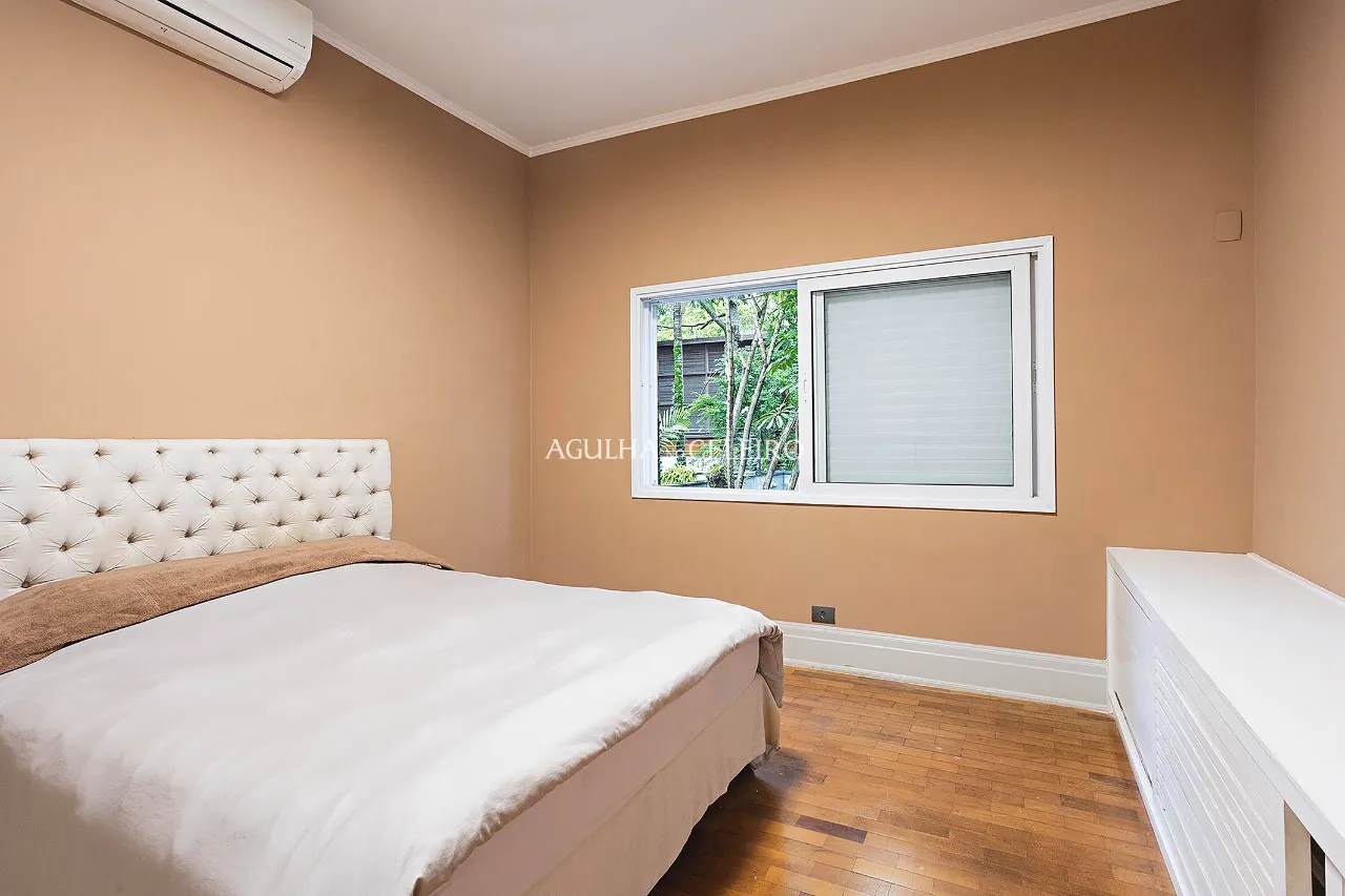 Charme e elegância para viver com conforto no Jardim Europa. – 22240